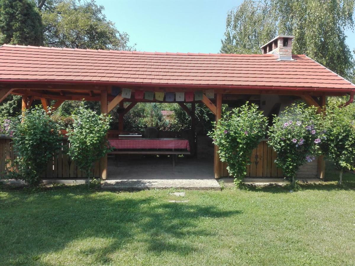 Zergeboglar Vendeghaz * Szilvásvárad
